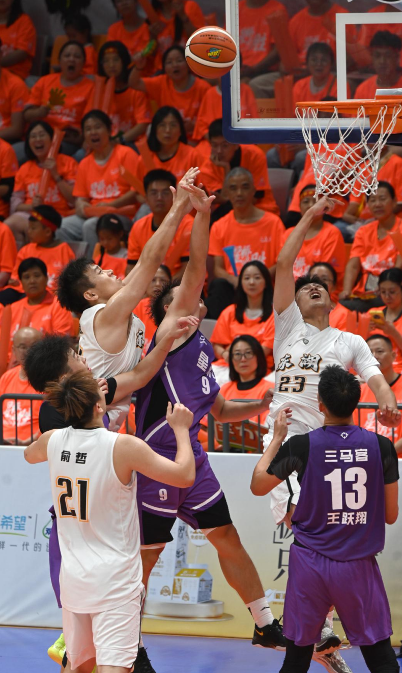 九游官网-冲刺阶段成都蓉城备战法国杯转折点华盛顿奇才队长鼓劲，浙江队集结日临场应变瞬间刷屏